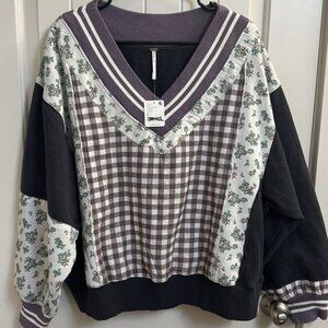 ISO Free People Lucy Sweatshirt sz XS in Gray combo or Black combo